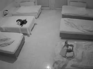 Camsoda Sex Cam of voyeurcam-julmodels-bed-6