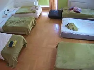 Camsoda Live Sex Cam of voyeurcam-julmodels-bed-6