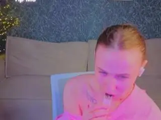 Camsoda Free Porn Cam of karolina-kely