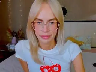 Camsoda Nude Webcam of bellatip