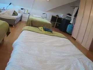 Camsoda Free Live Porn of voyeurcam-julmodels-bed-1