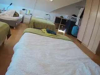 Camsoda Best live sex cam show of voyeurcam-julmodels-bed-1