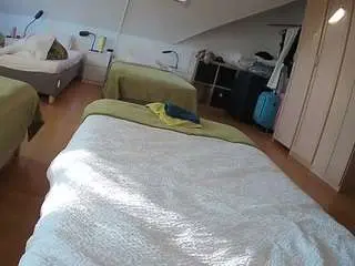 Camsoda Free Porn Cam of voyeurcam-julmodels-bed-1