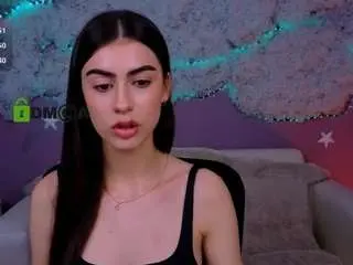Camsoda Free Live Porn of flora-ri