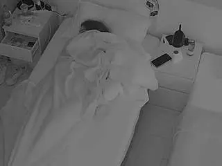 Camsoda Free Live Porn of voyeurcam-julmodels-bed-7