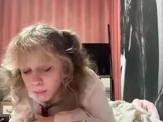 Camsoda Free Live Porn of alysestrawn
