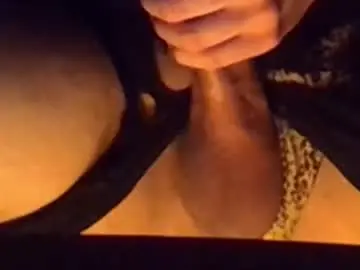 Chaturbate Live Sex Cam of daddypervbuttprincess