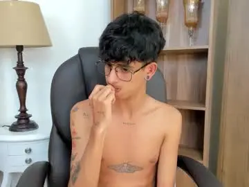 Chaturbate Adult Video Chat of andyxibrat