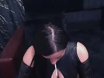 Chaturbate Nude Webcam of selena_vixen