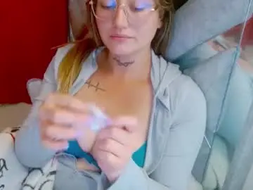 Chaturbate Sex Cam of zoe_sexy69