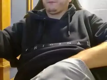 Chaturbate Best live sex cam show of cuteboy090