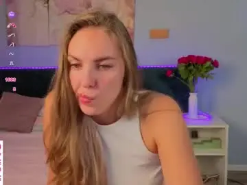 Chaturbate Live Sex Cam of kelly__hardy