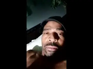 Chaturbate Free Porn Cam of sweetwilly10