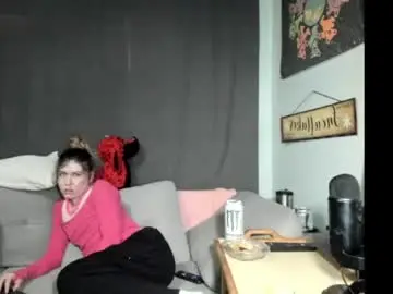 Chaturbate Free Porn Cam of roxihazeleyes