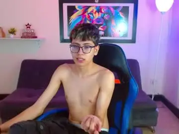 Chaturbate Free Porn Cam of alexcum_18