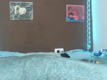 Chaturbate Free Porn Cam of doeschi_fox