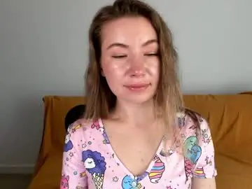 Chaturbate Nude Webcam of mia_luxx92