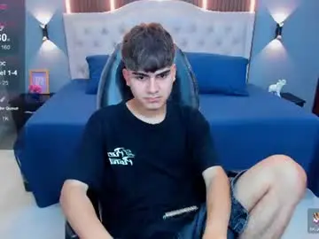 Chaturbate Free Live Porn of tommy18__