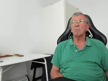 Chaturbate Live Sex Cam of 200gentleman