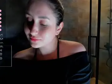 Chaturbate Sex Chat of elyra_noir