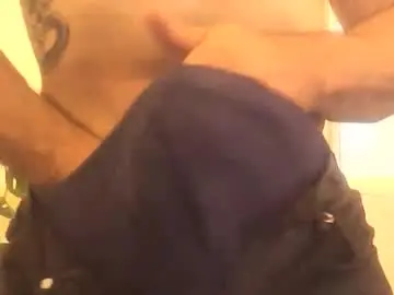 Chaturbate Live Sex Cam of alexopenmind21