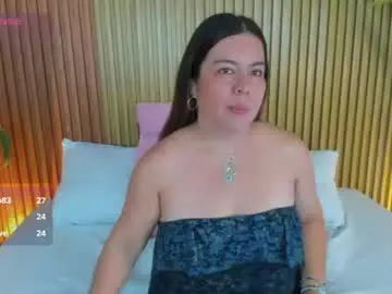 Chaturbate Live Porn of nahia_13