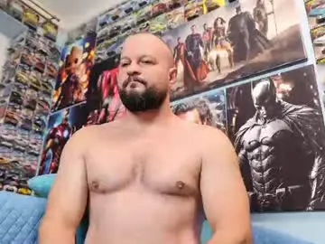 Chaturbate Adult Webcams of muscular_bear