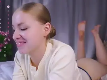 Chaturbate Live Sex Cam of cinacandy