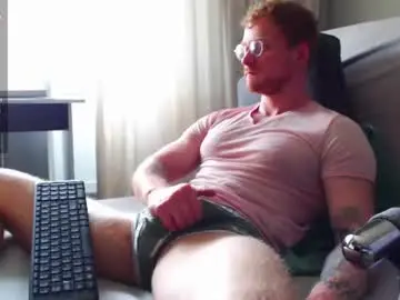 Chaturbate Best live sex cam show of chris_boy37