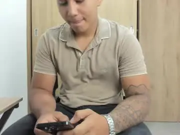 Chaturbate Best live sex cam show of hector_18_