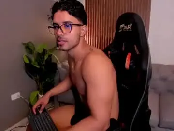 Chaturbate Live Sex Cam of liam_colliins