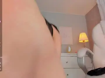 Chaturbate Watch Live Sex Cams of ami_sweet_18