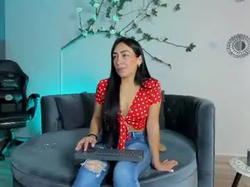 Chaturbate Live Sex Cam of mia_davis__