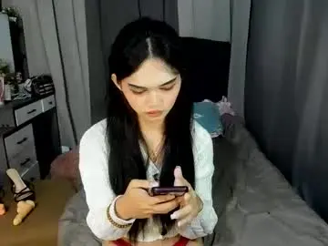 Chaturbate Live Sex Cam of naughty_emmats