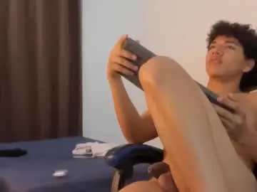 Chaturbate Free Porn Cam of maximiliano_kh4lil