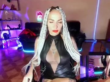 Chaturbate Best live sex cam show of monicamaxwell2