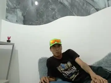 Chaturbate Live Sex Cam of cameronsilverman
