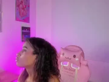 Chaturbate Live Sex Cam of moonrose_1