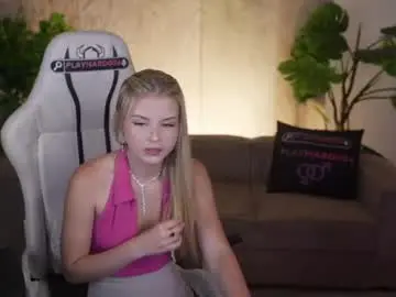 Chaturbate Nude Webcam of bright_diamonds_054