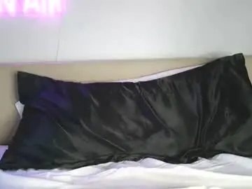 Chaturbate Live Sex Cam of blaze_thickwood