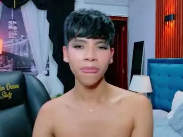 Chaturbate Live Sex Cam of dilan_911