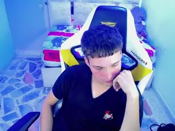 Chaturbate Live Sex Cam of el_rubioo_