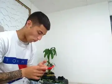 Chaturbate Watch Live Sex Cams of mr_porn_9