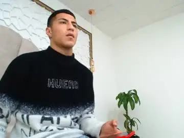 Chaturbate Nude Webcam of mr_porn_9