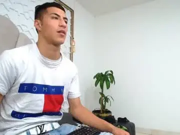 Chaturbate Live Sex Cam of mr_porn_9