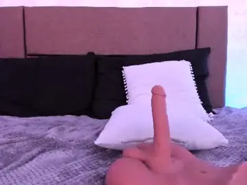 Chaturbate Best live sex cam show of isisgolden_