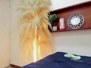 Chaturbate Live Porn of cristalbm_