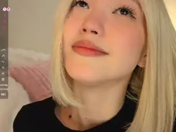 Chaturbate Live Sex Cam of _milli_sun