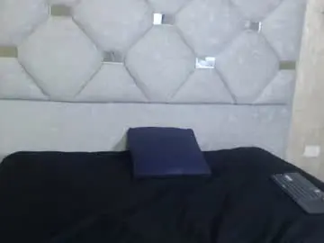 Chaturbate Adult Video Chat of valeriamoon_3101