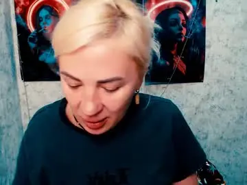 Chaturbate Free Porn Cam of alinafrey_